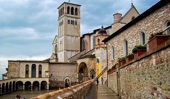 ASIS – PERUGIA – SPOLETO – GUBBIO. SANTUARIOS FRANCISCANOS